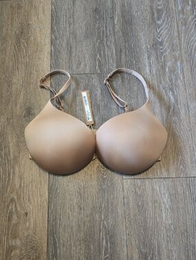 SKIMS Kim Kardashian Women's 34DD Ultimate Super Push Up Bra New w/ Tags!